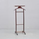 1312 8529 VALET STAND